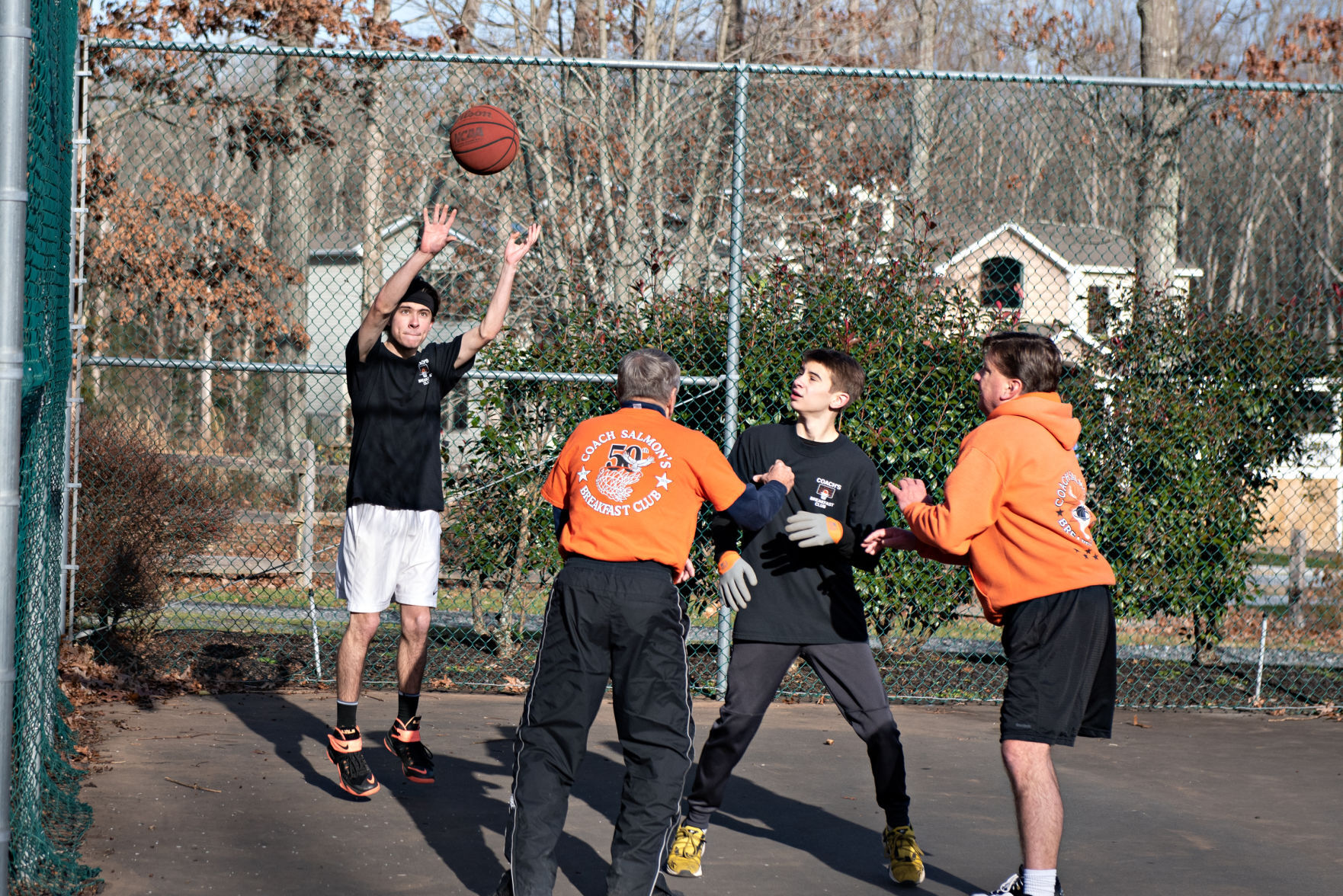 010321_nws_50hoopsclub